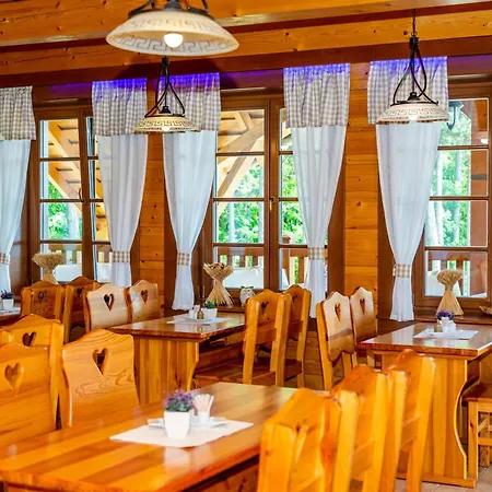 ゲストハウス Salas Viglas 3*